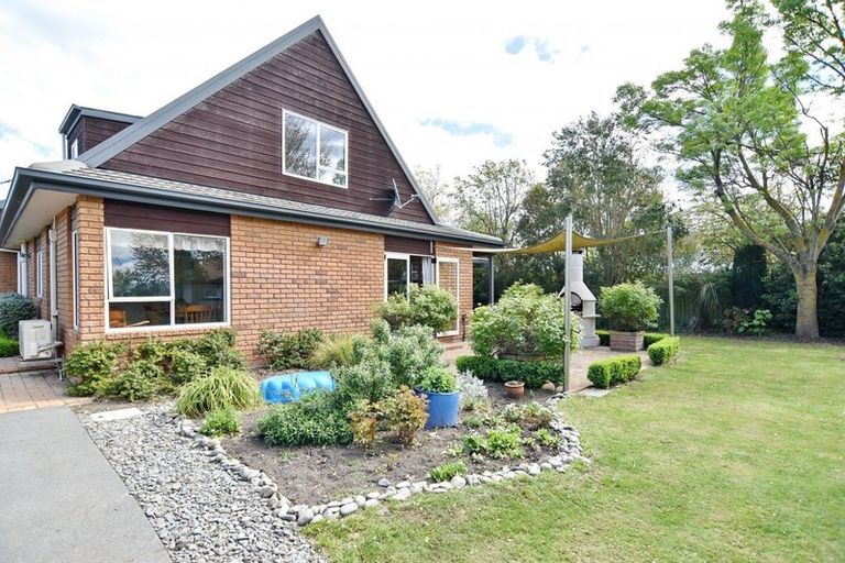 Photo of property in 12 Thornley Place, Woodend, 7610