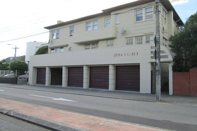Photo of property in Zena Court, 8/11 Dufferin Street, Mount Victoria, Wellington, 6021