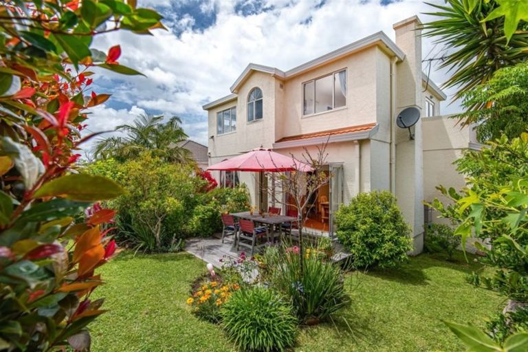 Photo of property in 22 David Street, Bayswater, Auckland, 0622
