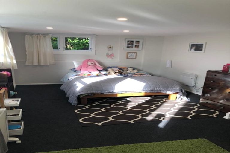 Photo of property in 24 Ngaumatau Road, Point Howard, Lower Hutt, 5013