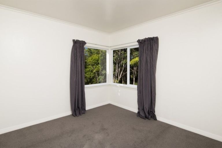 Photo of property in 81 Milton Terrace, Picton, 7220