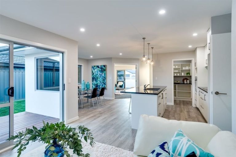 Photo of property in 19 Hurunui Drive, Te Awa, Napier, 4110