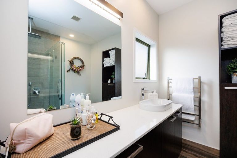 Photo of property in 22 Opawa Place, Terrace End, Palmerston North, 4410