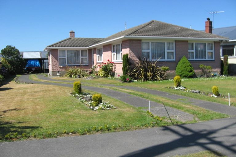 Photo of property in 260 Lake Terrace Road, Shirley, Christchurch, 8061