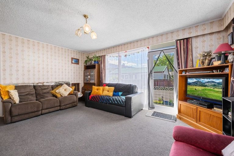 Photo of property in Claredon Court, 46d York Street, Picton, 7220