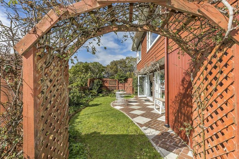 Photo of property in 76 Spencer Street, Crofton Downs, Wellington, 6035