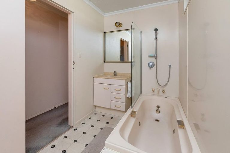 Photo of property in 156 Fairway Drive, Te Kamo, Whangarei, 0112