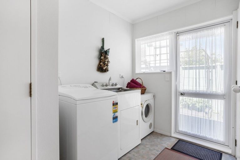 Photo of property in 1/67 Simmental Crescent, Somerville, Auckland, 2014