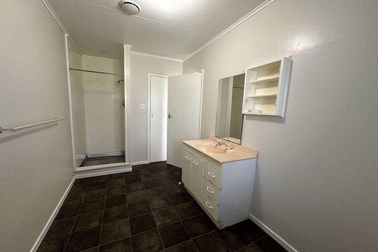 Photo of property in 14-16 Mako Mako Road, Levin, 5510