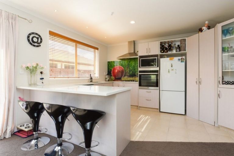 Photo of property in 1 Gresham Place, Rototuna North, Hamilton, 3210