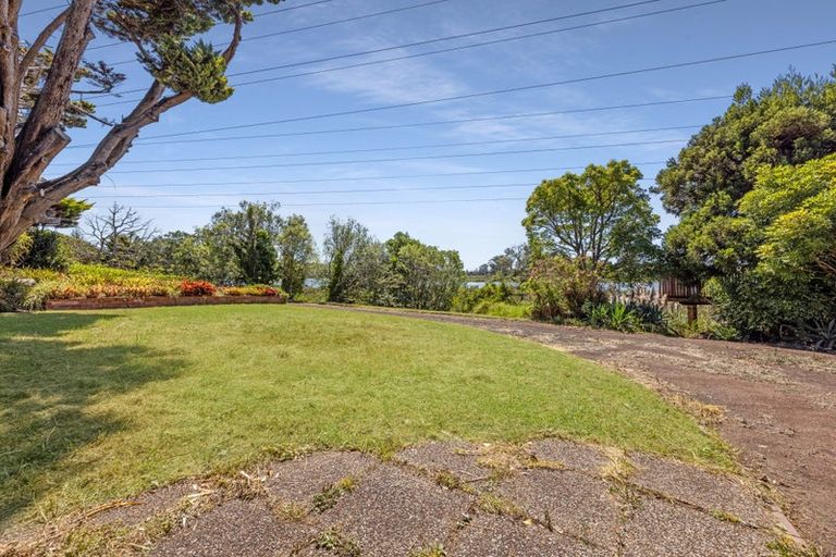 Photo of property in 49 Koromiko Street, New Lynn, Auckland, 0600