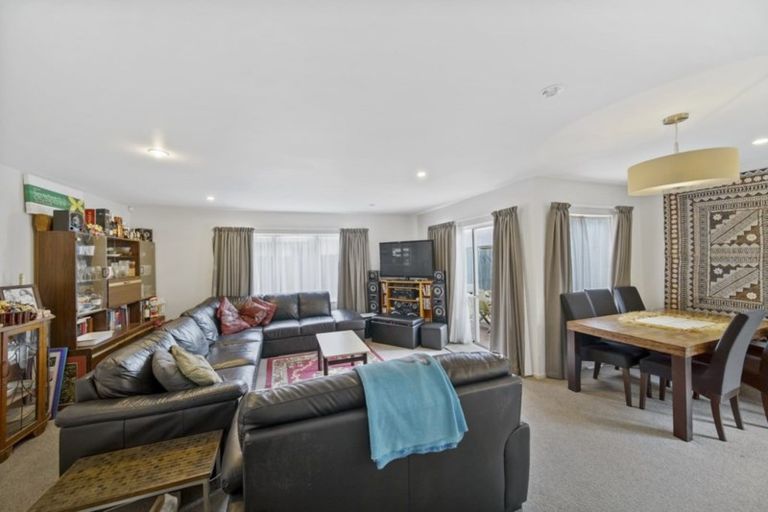 Photo of property in 4c Sheriff Place, Randwick Park, Auckland, 2105