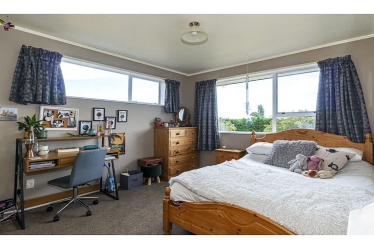 Photo of property in 70 Halstead Road, Pleasant Point, 7903