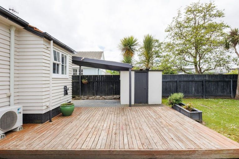 Photo of property in 654 Featherston Street, Roslyn, Palmerston North, 4414