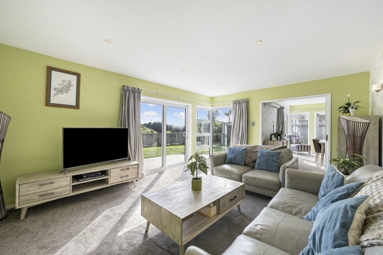 Photo of property in 21 Nether Green Crescent, Johnsonville, Wellington, 6037