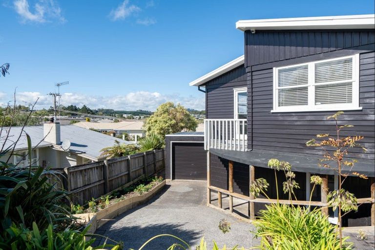 Photo of property in 6 Liston Avenue, Hilltop, Taupo, 3330