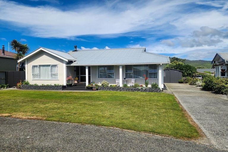 Photo of property in 93 Blake Street, Blaketown, Greymouth, 7805