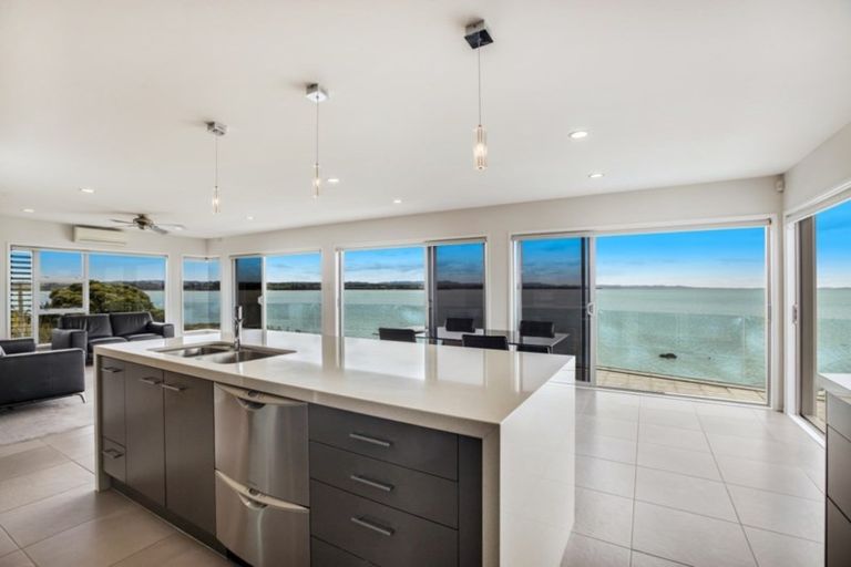 Photo of property in 91 Torkar Road, Clarks Beach, 2122