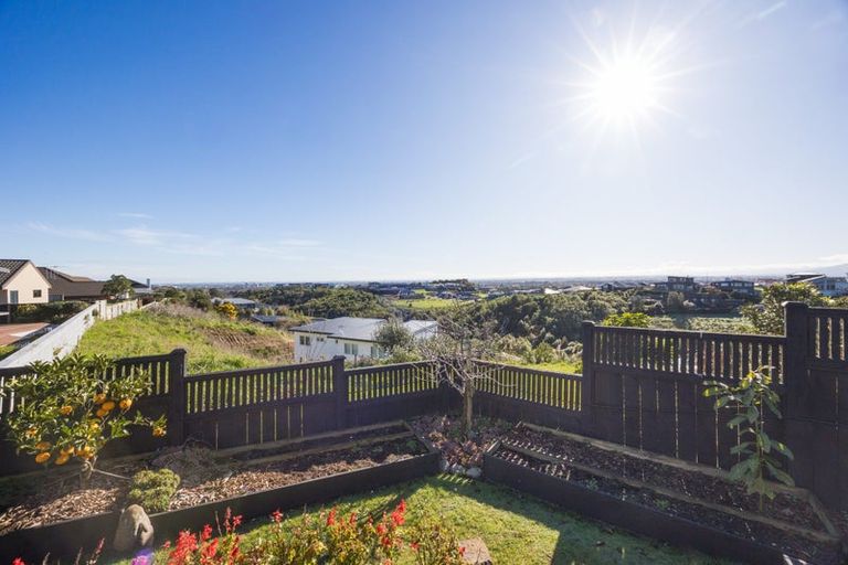 Photo of property in 111 Ruapehu Drive, Fitzherbert, Palmerston North, 4410