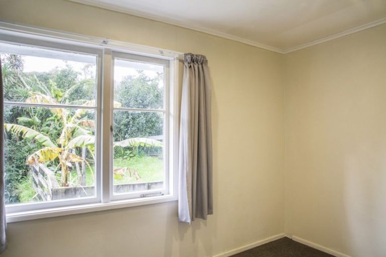 Photo of property in 3 Longburn Road, Henderson, Auckland, 0610