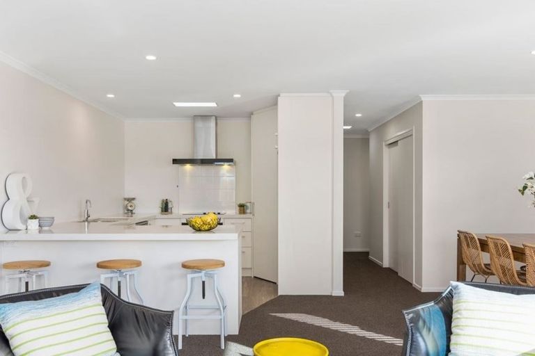 Photo of property in 11 Saddlers Way, Papamoa, 3118