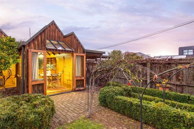 Photo of property in 38 Repton Street, Merivale, Christchurch, 8014