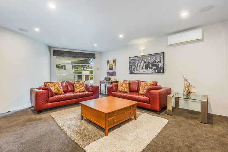 Photo of property in 10 Sunny Glen, Waikanae, 5036