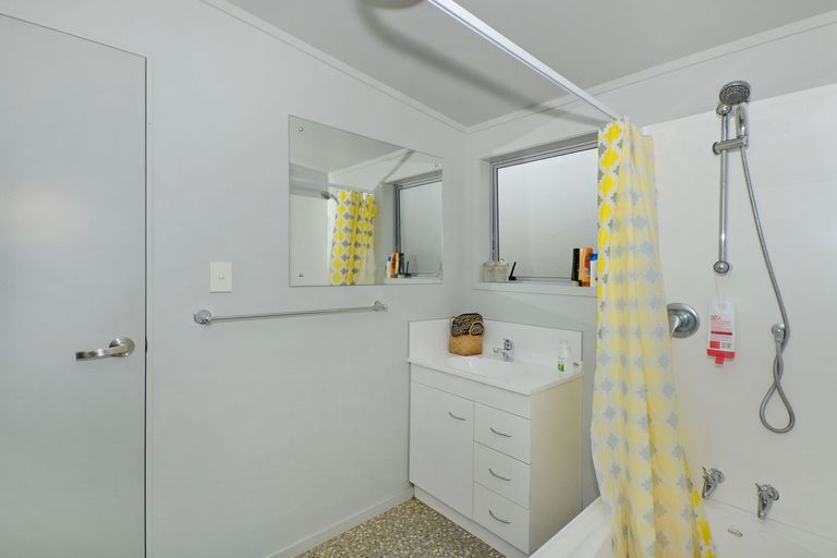 Photo of property in 2a Raewyn Street, Morningside, Whangarei, 0110