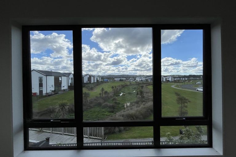 Photo of property in 22b Lumbarda Drive, Kumeu, 0810