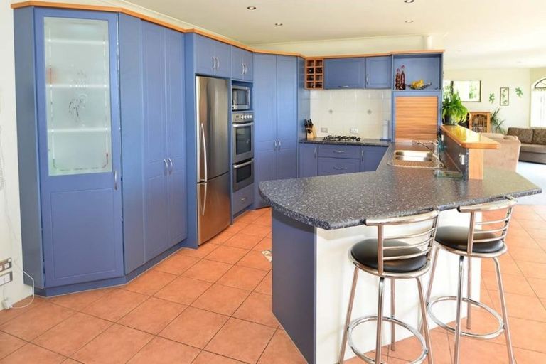 Photo of property in 10 Careen Grove, Gulf Harbour, Whangaparaoa, 0930