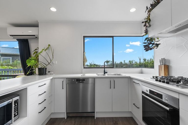 Photo of property in 28 Rosehill Place, Nawton, Hamilton, 3200