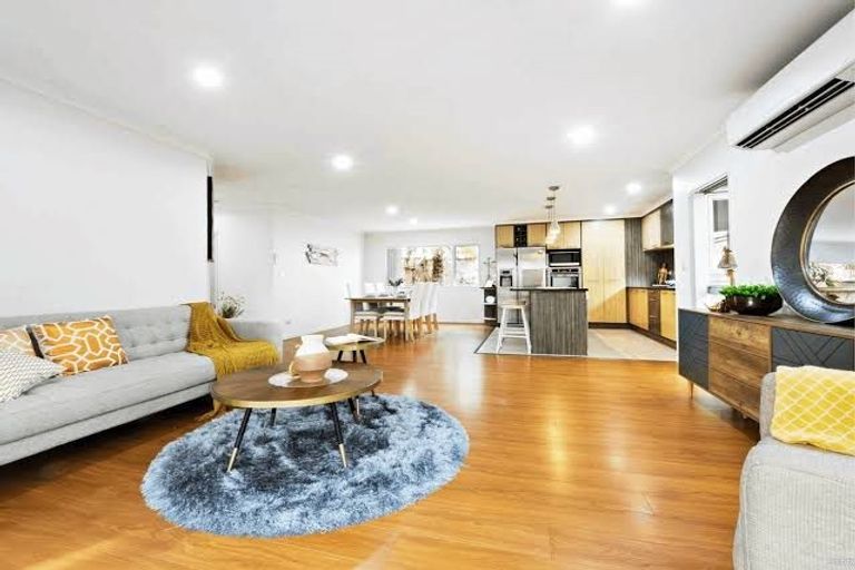 Photo of property in 41c Redoubt Road, Goodwood Heights, Auckland, 2105