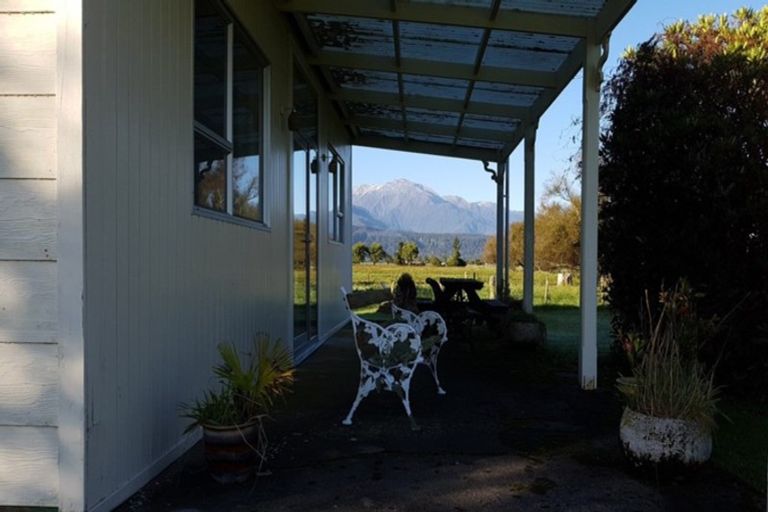 Photo of property in 436 Wanganui Flat Road, Harihari, 7884