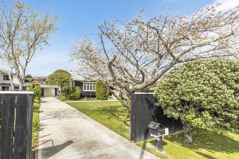 Photo of property in 20 Nathan Street, Tawa, Wellington, 5028