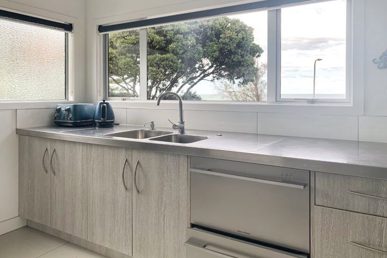 Photo of property in 10 Makorori Beach Road, Makorori, Gisborne, 4073