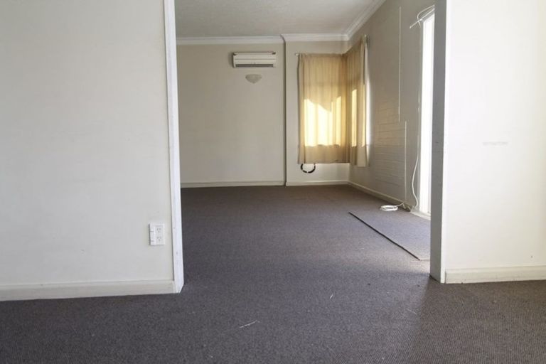 Photo of property in 99 Momorangi Crescent, Redwood, Christchurch, 8051