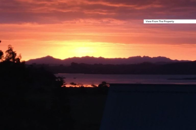 Photo of property in 33 Raumati Crescent, Onerahi, Whangarei, 0110