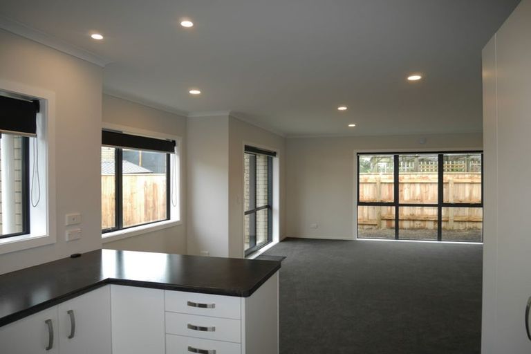 Photo of property in 12 William Street, Waikanae Beach, Waikanae, 5036