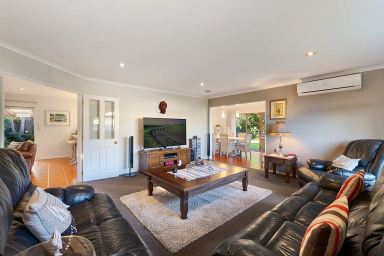 Photo of property in 23 Lysaght Place, Welcome Bay, Tauranga, 3112