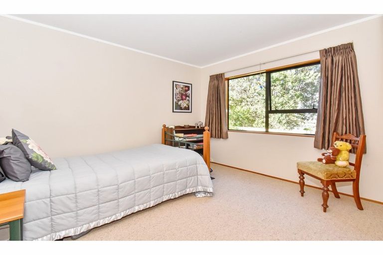 Photo of property in 2/12 Spears Place, Botany Downs, Auckland, 2010