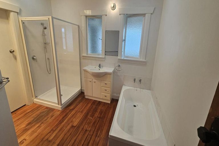 Photo of property in 46 Sackville Street, Fitzroy, New Plymouth, 4312