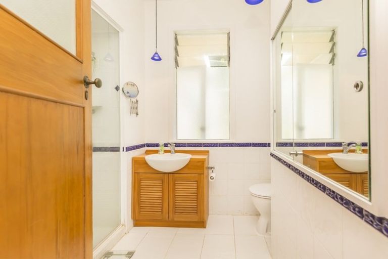 Photo of property in 225 Marine Parade, Seatoun, Wellington, 6022