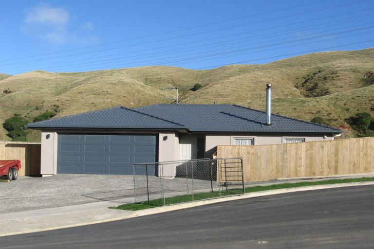 Photo of property in 19 Gifford Grove, Churton Park, Wellington, 6037