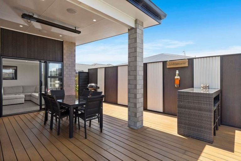 Photo of property in 20 Naeo Close, Papamoa Beach, Papamoa, 3118