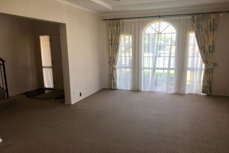 Photo of property in 31 Heyington Way, East Tamaki Heights, Auckland, 2016