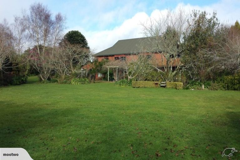 Photo of property in 97 Avenue North Road, Levin, 5510