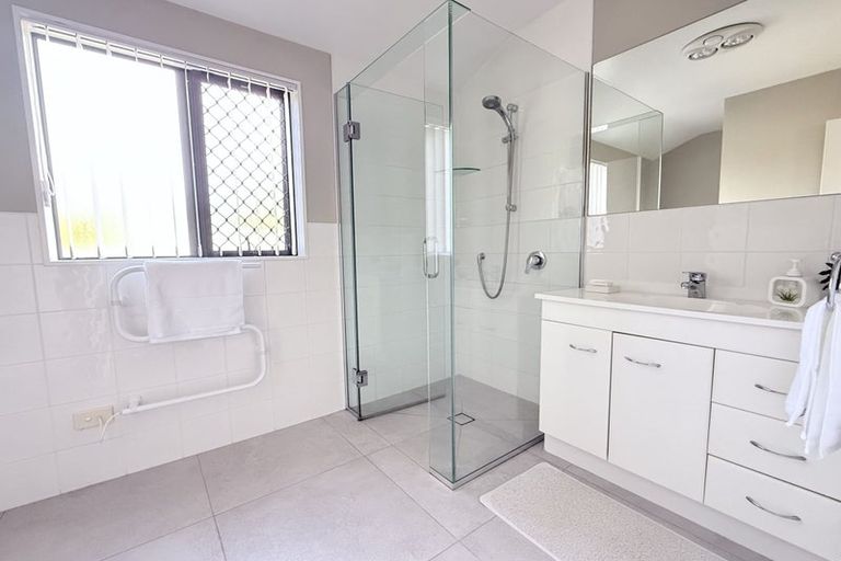 Photo of property in 9/169 Sturges Road, Henderson, Auckland, 0612