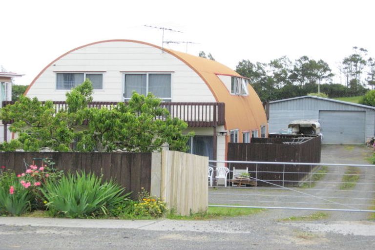 Photo of property in 565 Great South Road, Rosehill, Papakura, 2113