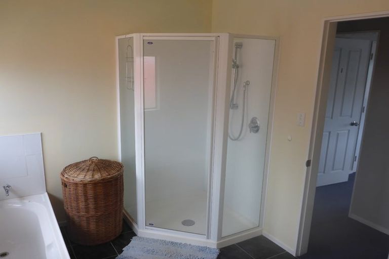 Photo of property in 53a Tauhinu Road, Miramar, Wellington, 6022