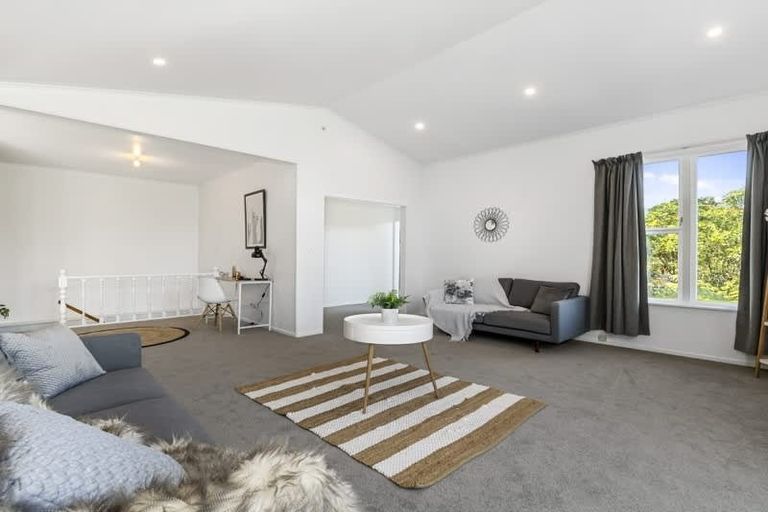 Photo of property in 33 Thomas Street, Stokes Valley, Lower Hutt, 5019